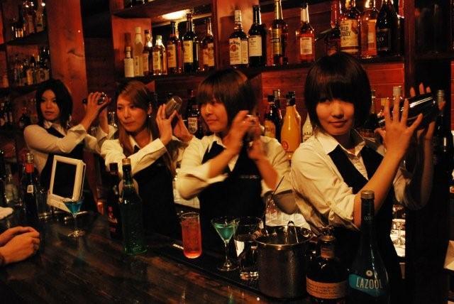 コンカフェ＆Bar Cross ☆クロスの公式求人情報 | ガールズバー・コンカフェ求人なら【体入がるる】