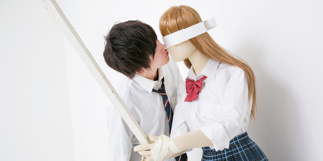 キスに痛み止めの効果があるって本当？ #青春#間接キス #下校中 @憑かれた俺と黒神心霊相談所「俺クロ」