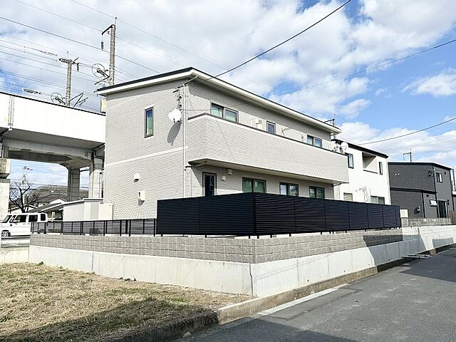 ホームズ】庭瀬駅前 ガーデンパークの月極駐車場(物件番号:0113650-0000042、取扱い不動産会社:イデア・フィール有限会社 )