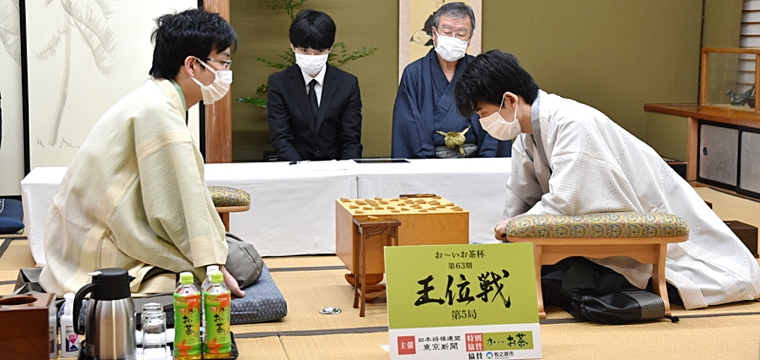 第36期竜王戦七番勝負 第1局 △伊藤匠七段 –