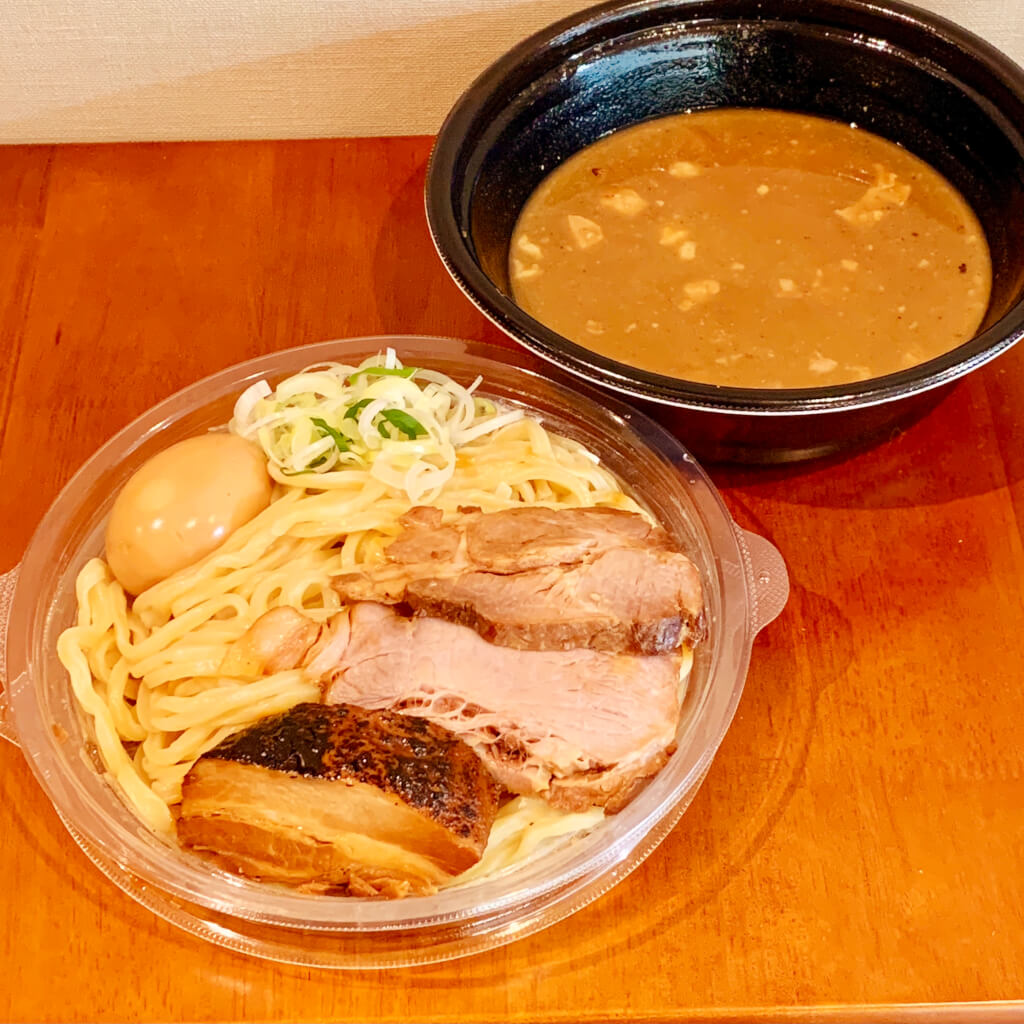 Farmer's Chicken（ファーマーズチキン） 西新宿店」にて チキンオーバーライス