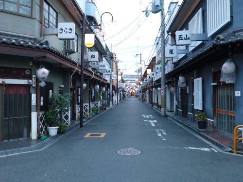 飛田新地の遊郭内を写真撮れたよ(公開)これは見て欲しい｜世界一周と国際結婚とaika