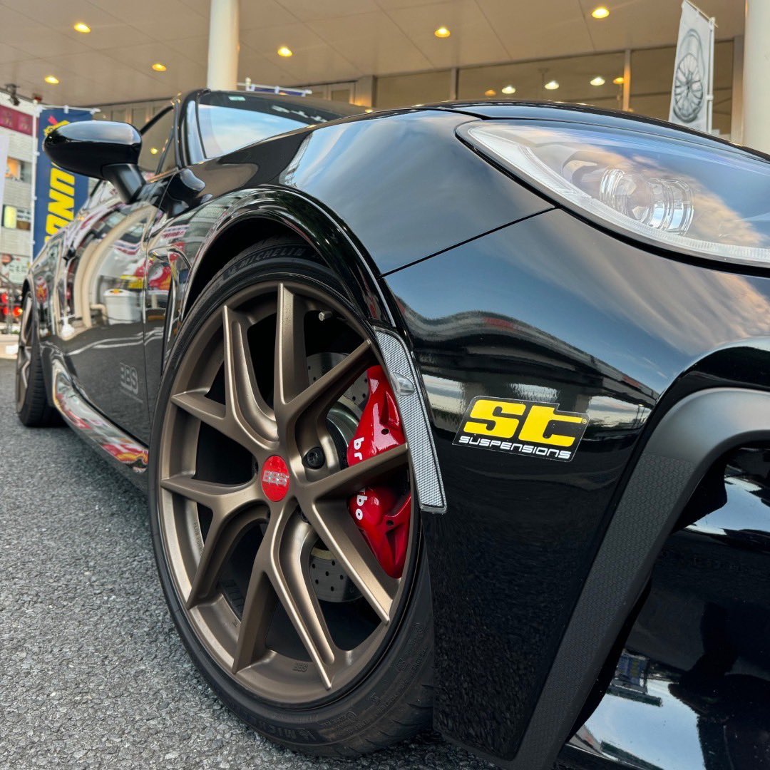 草加市からルノーメガーヌRSご来店！BBS RFダイヤモンドブラックホイールのガリ傷を車に付けたままで修理の佐藤企画 - 