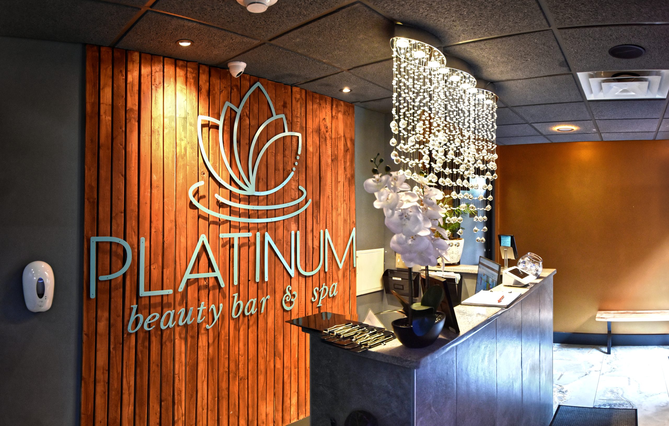 PLATINUM WELLNESS CENTER