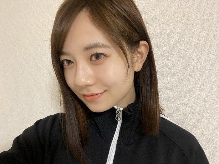 伊藤萌々香写真集 であい 【初版】帯付き｜Yahoo!フリマ（旧PayPayフリマ）