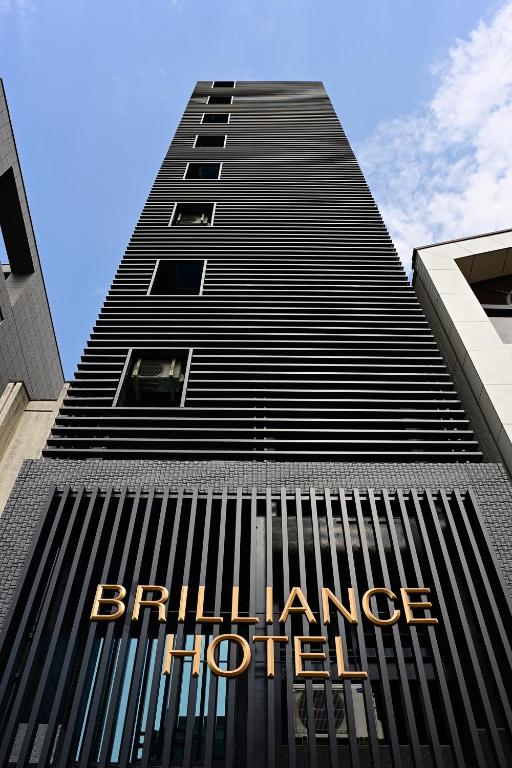 愛知・名古屋。最寄りは地下鉄『丸の内駅』シンプルに宿泊『BRILLIANCE HOTEL』 |