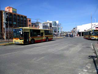 海老名駅乗り場6 神奈中バス時刻表 | 長16 長後駅西口行き