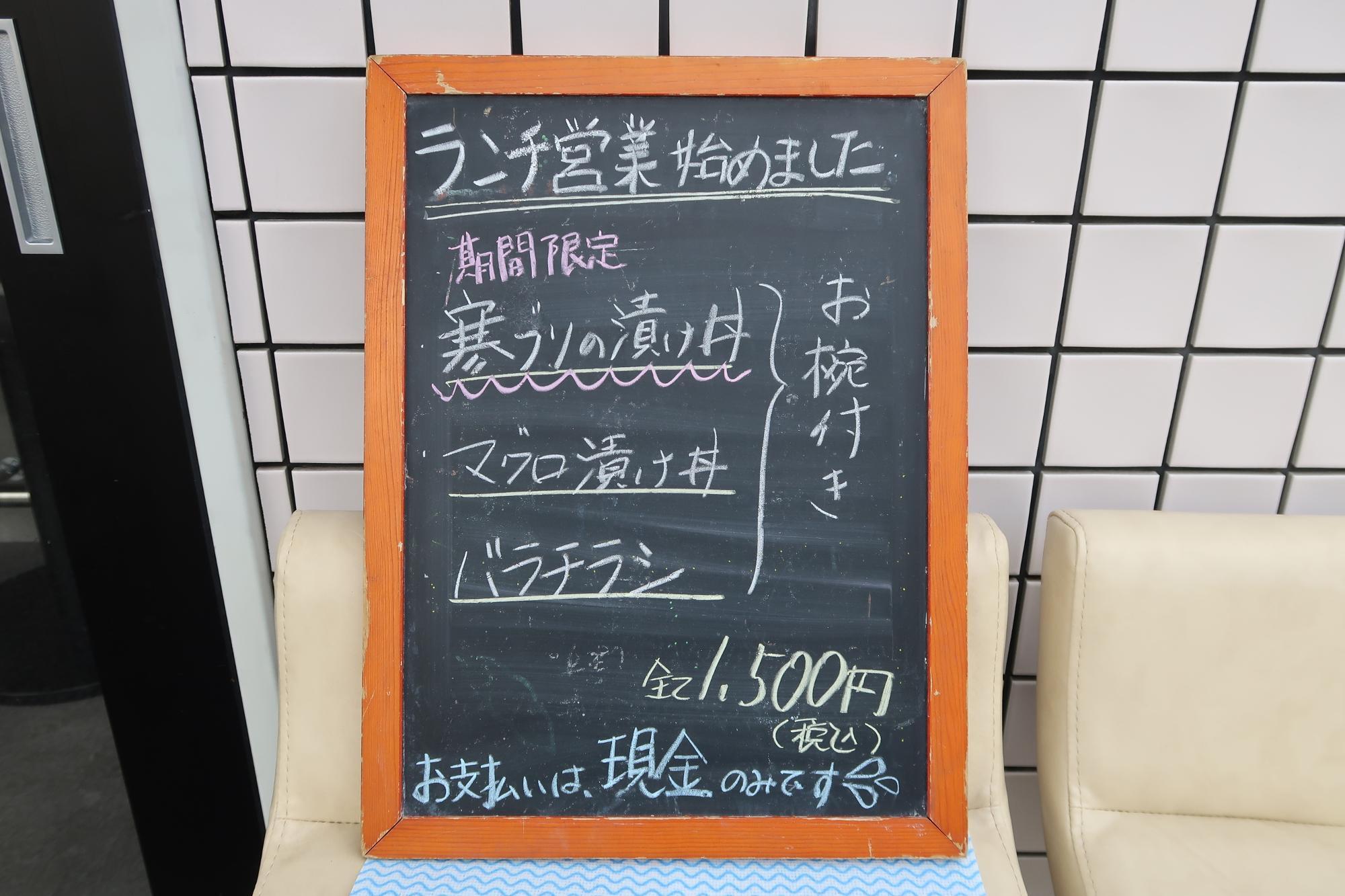 地上時代の田園調布駅で撮影した、7200系です。 この頃は、発着する様々な電車が見れて、楽しかったですね。 昭和61年頃