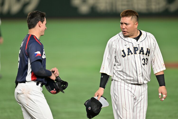 大谷翔平、左手首付近に死球も骨に異常なし テーピング巻いて帰宅 ロバーツ監督「とても怖かった」