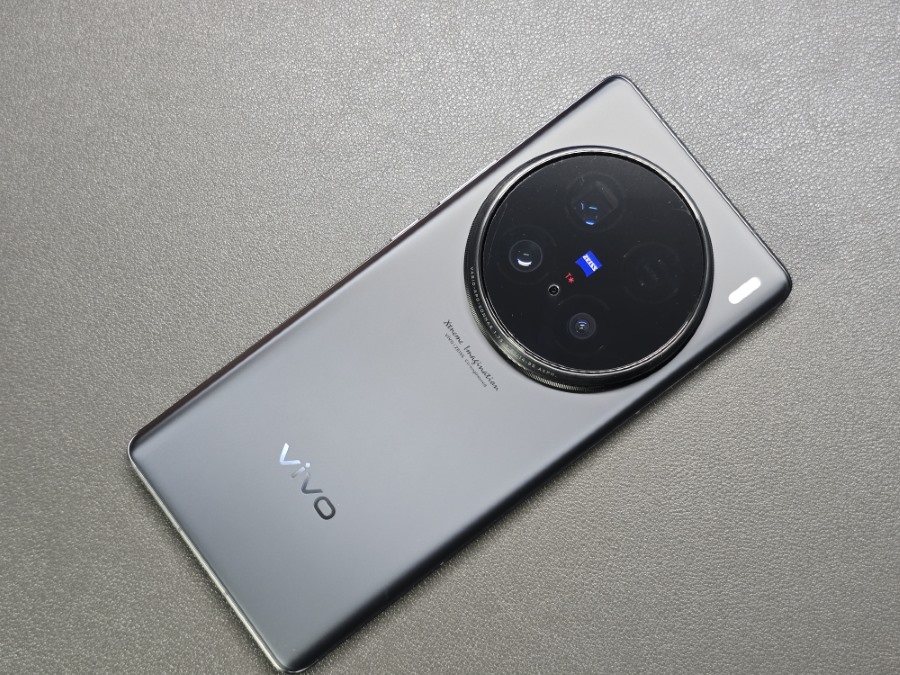 ほぼ新品 SIMフリー Vivo X100