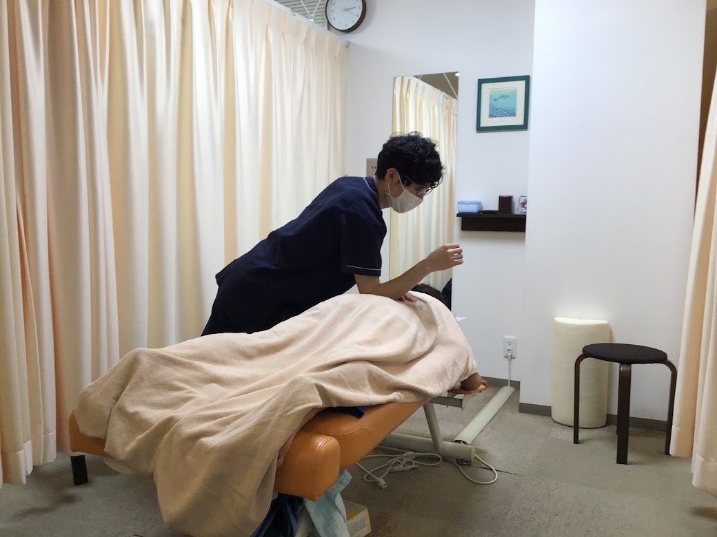 エロいですか？【 Chiropractic Adjust