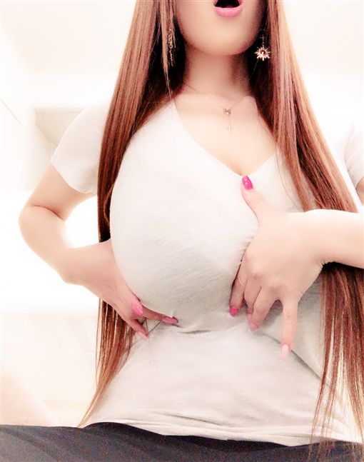 相撲級爆乳AV女優》含乳量超高的重量級排行榜