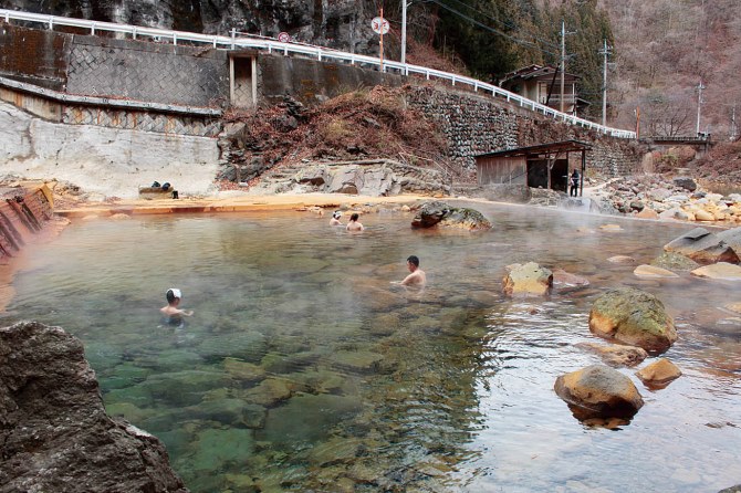 B!] 湯河原温泉 「伊豆屋旅館」 ｜