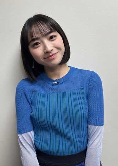 主演映画公開控える乃木坂46岩本蓮加、制服姿姿で卒業ムック表紙に登場！ 日向坂46の高3トリオも、中学版は女優の田牧そらが表紙 | リアルライブ