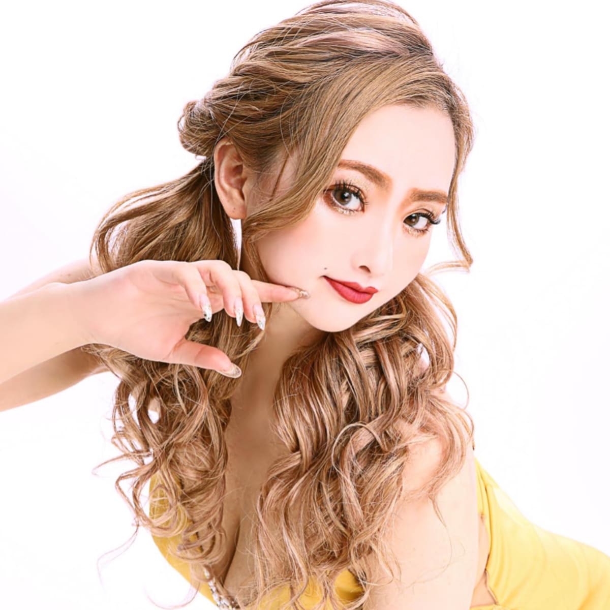 天乃れいのプロフィール | LuLINE(ルライン)