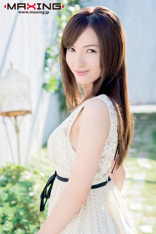 Hitomi (AV女優) -