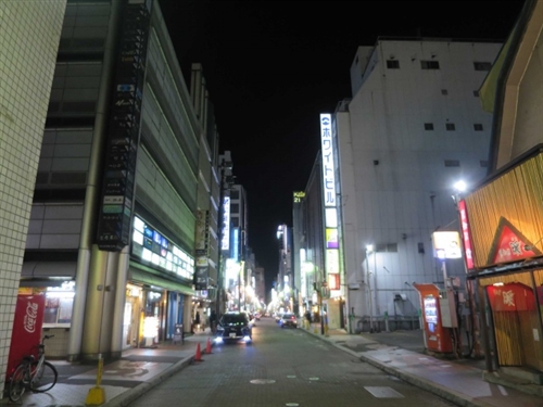 14色のペン：歌舞伎町「トー横キッズ」と「立ちんぼスポット」 | 毎日新聞