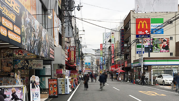 フィギュアや同人誌を買うならココ！梅田駅近くで人気のアニメグッズショップ | Pathee(パシー)