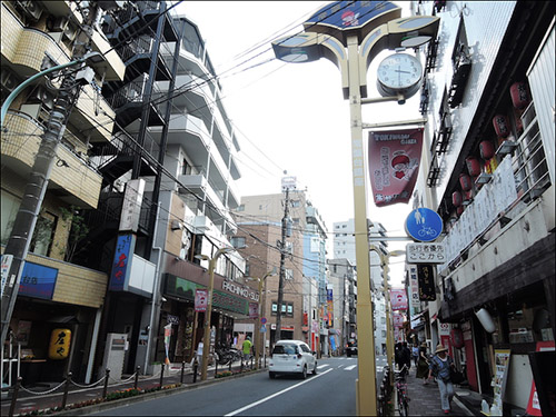 文化祭でJKピンサロ♪】空き教室で裏オプ中出し♪『綺麗な先輩とのねっとり甘やかし耳舐め騎乗位エッチ編』【バイノーラル録音シンクロ効果音】(快楽ボイス研究所)  - FANZA同人