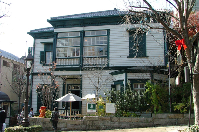 北野坂を登りきったその先。異人館街にある『北野天満神社』で密かな願いごとを | 4ページ目 (4ページ中) |