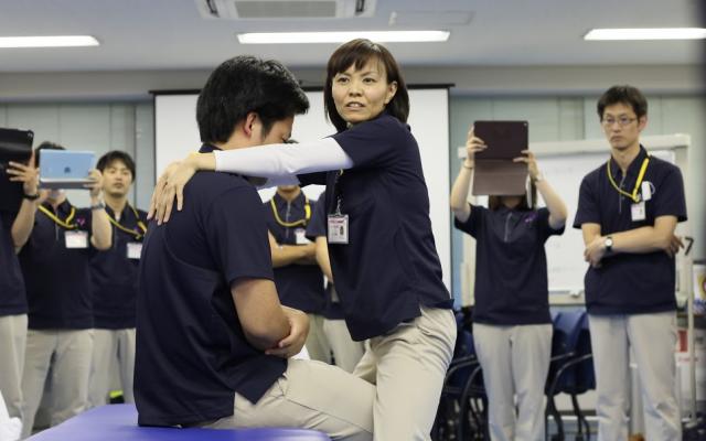 完全週休2日制の訪問マッサージ！山形県山形市♪あん摩マッサージ指圧師さんの手当て充実の求人☆ | スリーサイズ