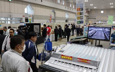 日本最古の商店街の一つ 年間3,000万人の来訪者 浅草寺様 仲見世屋根 整備工事｜PR