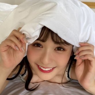 可愛すぎるビールの売り子”伊藤愛真、初の手ブラ・Tバック…肌見せ全開の初写真集決定＜soleil－ソレイユ－＞ - モデルプレス